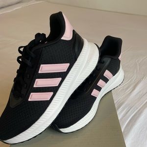 Size 8 brand new Adidas